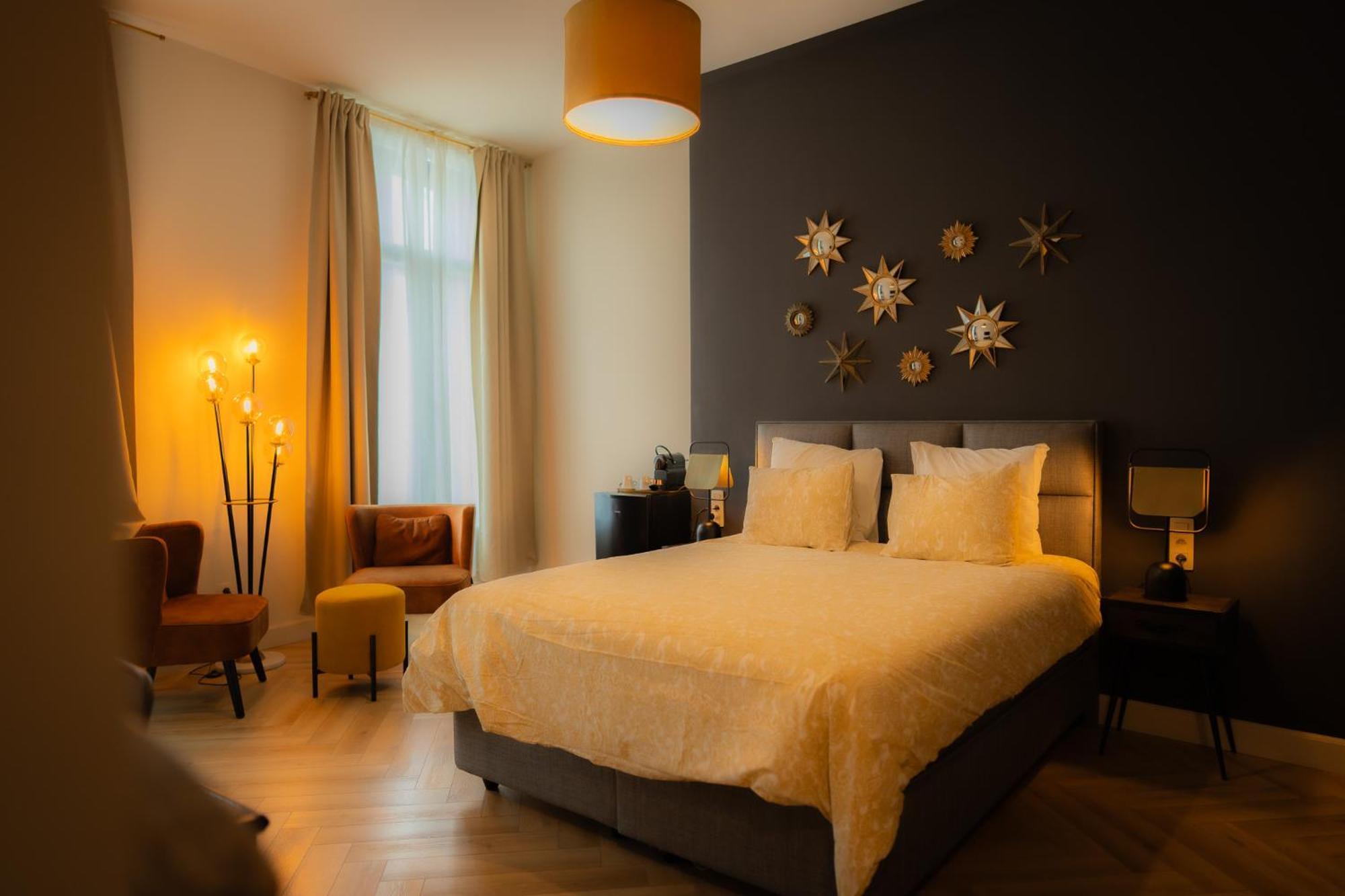 Hotel Grand Place Монс Екстериор снимка