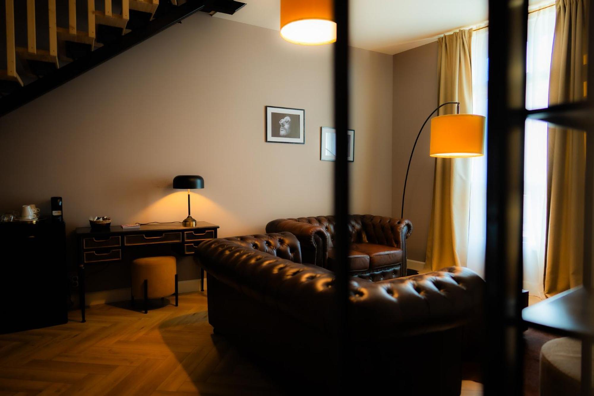 Hotel Grand Place Монс Екстериор снимка