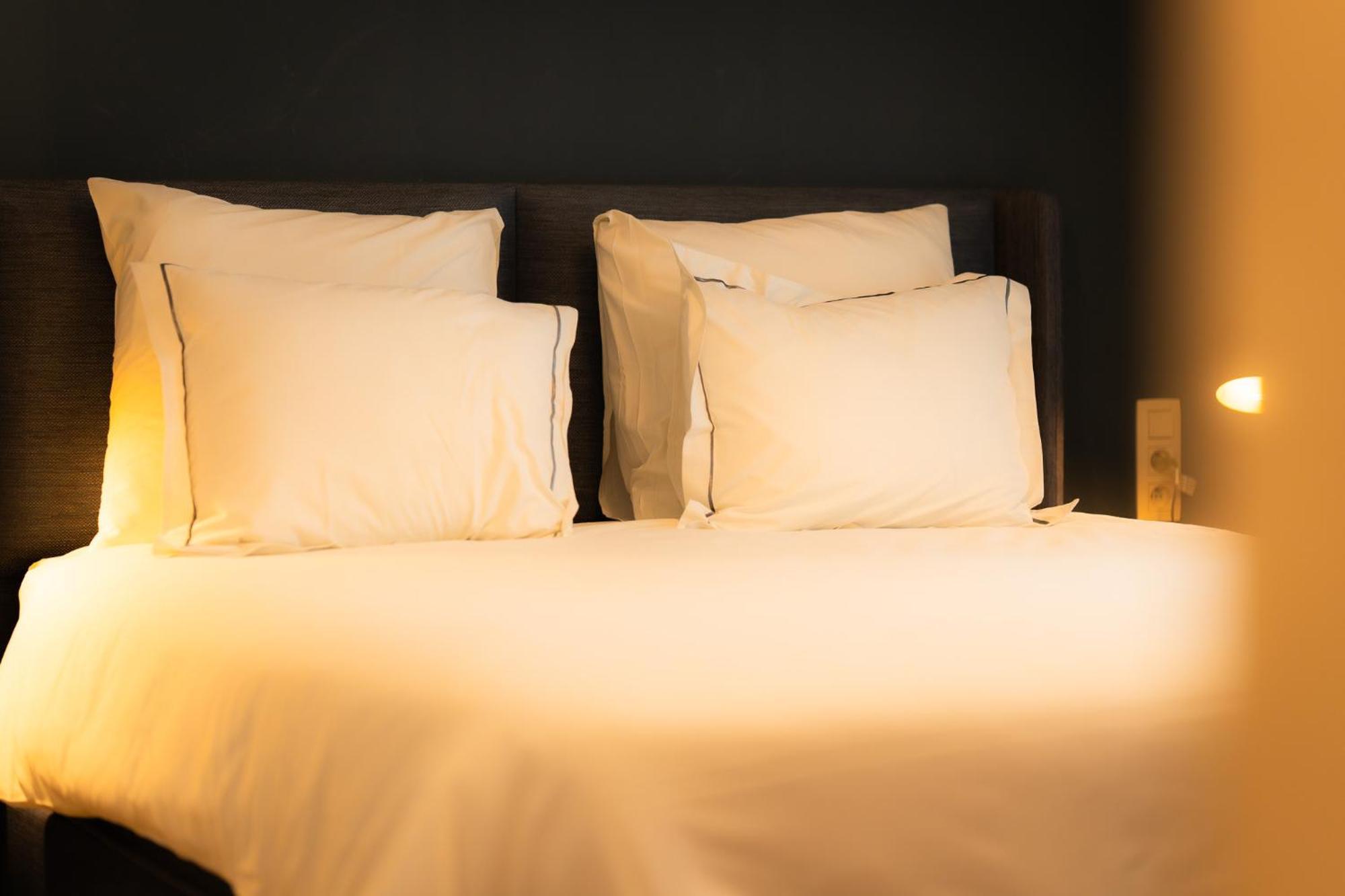 Hotel Grand Place Монс Екстериор снимка