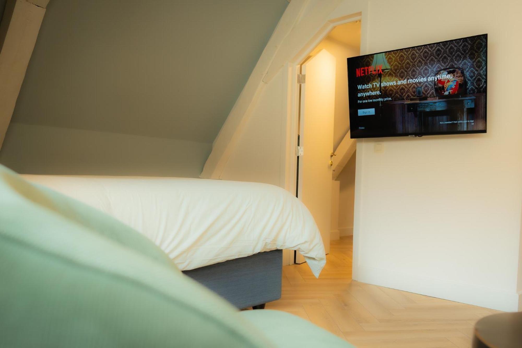 Hotel Grand Place Монс Екстериор снимка