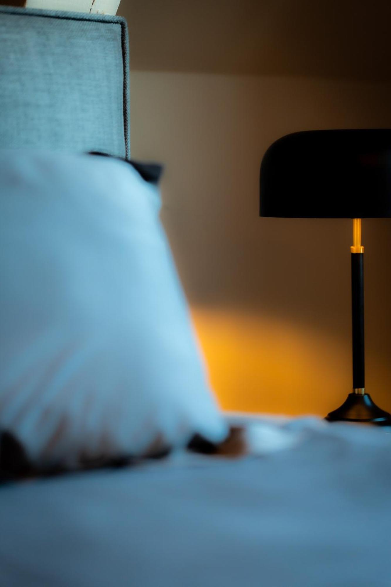 Hotel Grand Place Монс Екстериор снимка