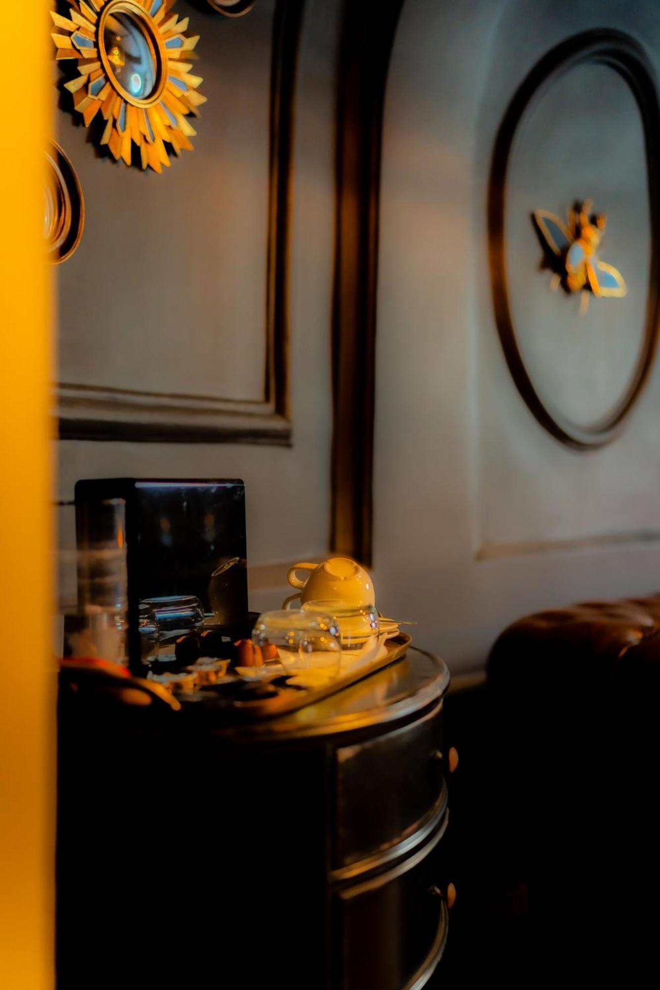 Hotel Grand Place Монс Екстериор снимка