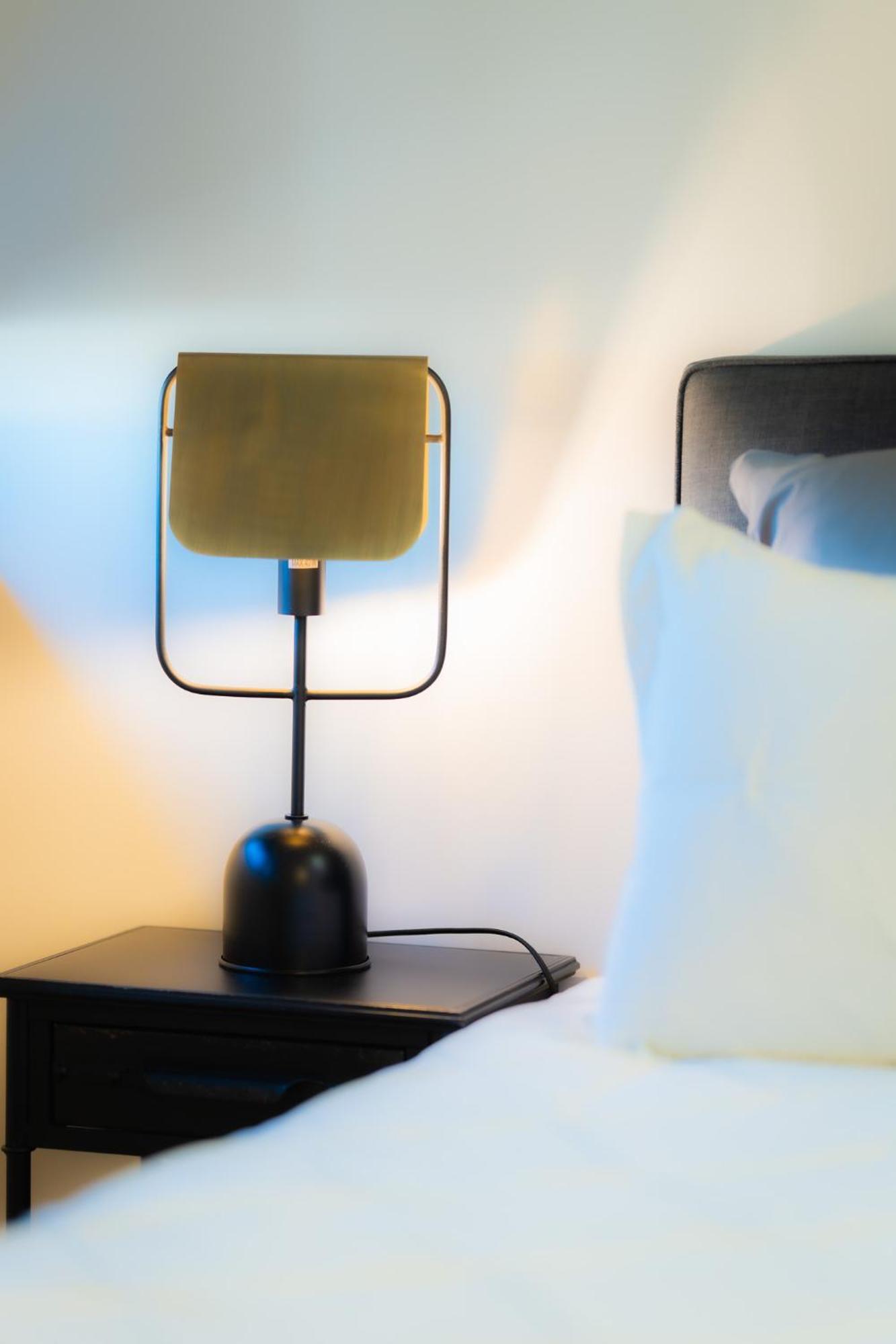 Hotel Grand Place Монс Екстериор снимка